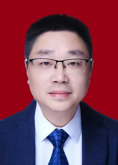 副區長 吳強